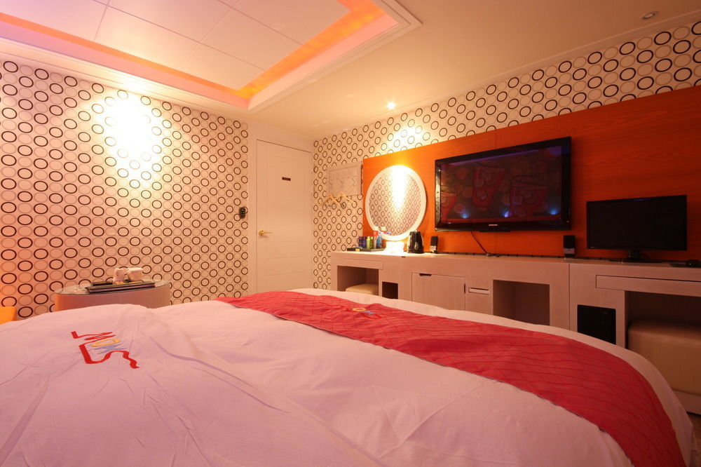 Show Sillim Hotel 2*
